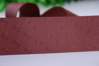 Doğum Günü Hediyeleri Ambalaj Dekorasyon için 25 MM Yükseltilmiş Logo Baskılı Saten Kurdele